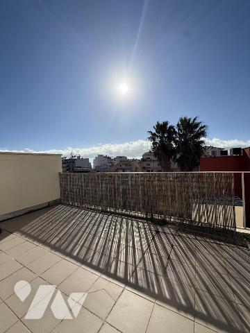 Appartement traversant avec deux terrasses vue canal