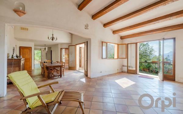 Maison à vendre    5 pièces • 155 m2 Colomars