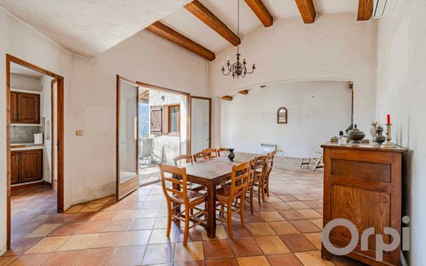 Maison à vendre    5 pièces • 155 m2 Colomars