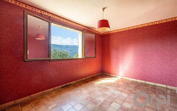 Maison à vendre    5 pièces • 155 m2 Colomars