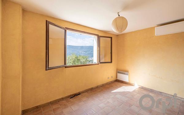 Maison à vendre    5 pièces • 155 m2 Colomars