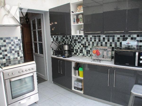 MAISON très bien entretenue 4 CHAMBRES JARDIN