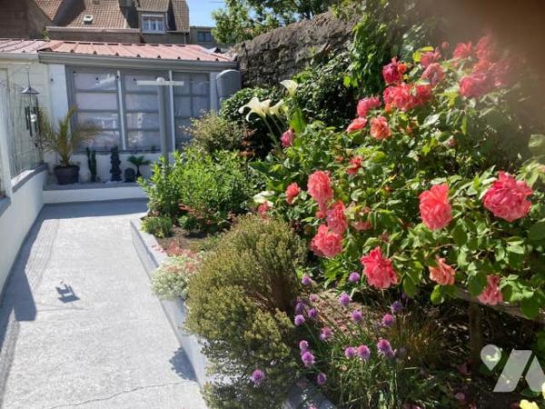 MAISON très bien entretenue 4 CHAMBRES JARDIN