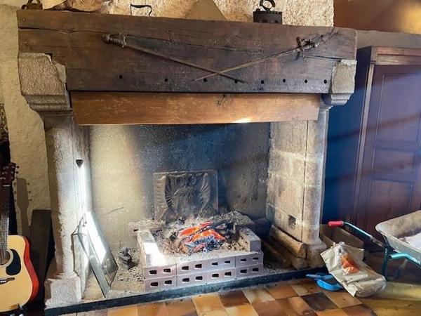 Immeuble * 800 M² * 19110 Bort Les Orgues * 133 750  €