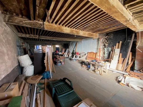 Immeuble * 800 M² * 19110 Bort Les Orgues * 133 750  €