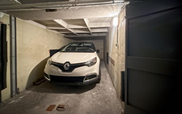 Stationnement à vendre    14,64 m2 Orléans