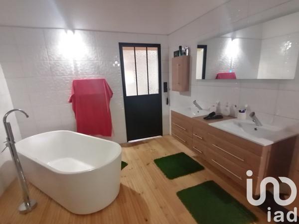 Maison d’architecte 6 pièces de 507 m² à Vic-en-Bigorre (65500)