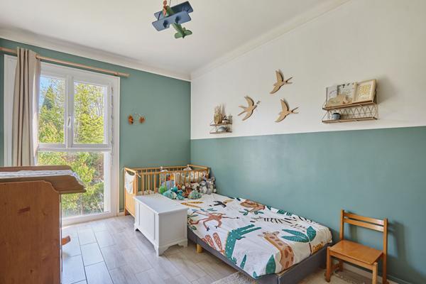 Maison Saint Cannat 4 pièce(s) 94 m2 proximité centre village.