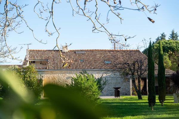 Vente Maison de luxe Le Gua 11 Pièces 300 m²