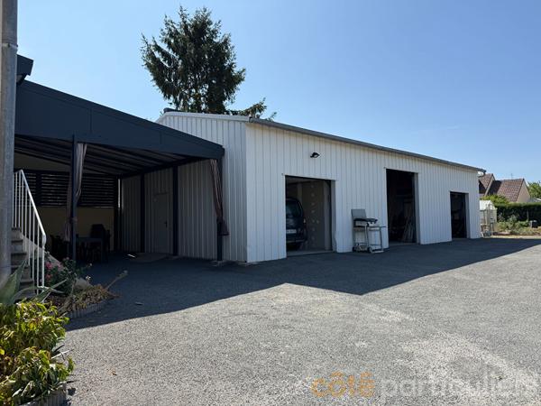 Vente
                Maison110 m² - 4 Pièces -
                    ORVAL (18200)