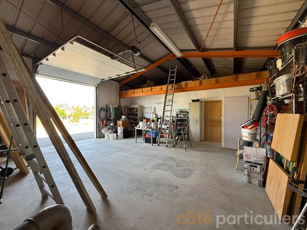 Vente
                Maison110 m² - 4 Pièces -
                    ORVAL (18200)