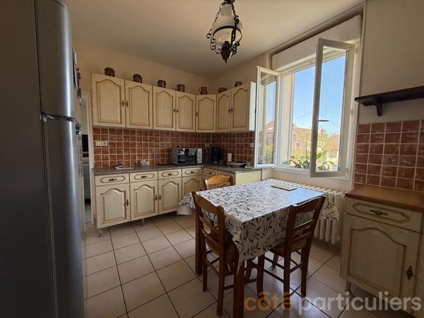 Vente
                Maison110 m² - 4 Pièces -
                    ORVAL (18200)