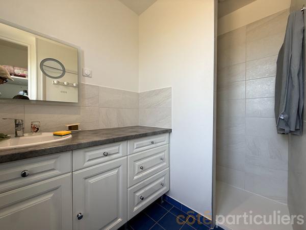 Vente
                Maison110 m² - 4 Pièces -
                    ORVAL (18200)