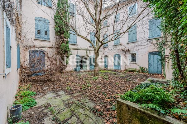 Hôtel particulier de 700 m² à vendre à Carpentras