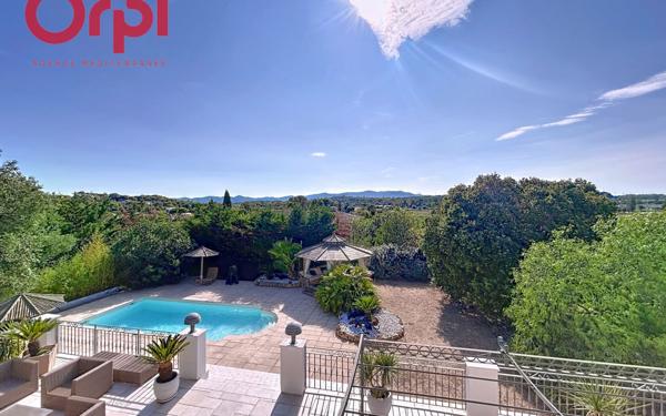 Maison à vendre    5 pièces • 186 m2 Fréjus