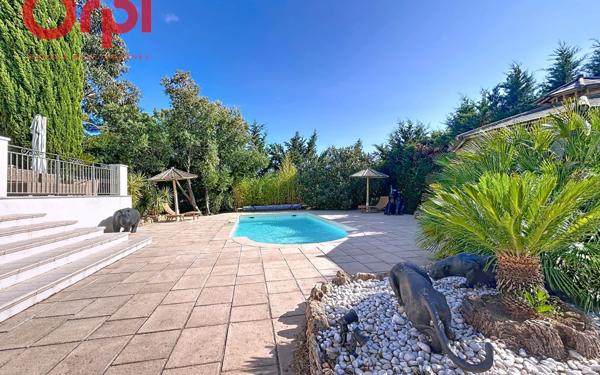 Maison à vendre    5 pièces • 186 m2 Fréjus