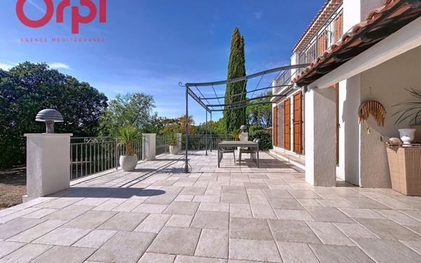 Maison à vendre    5 pièces • 186 m2 Fréjus