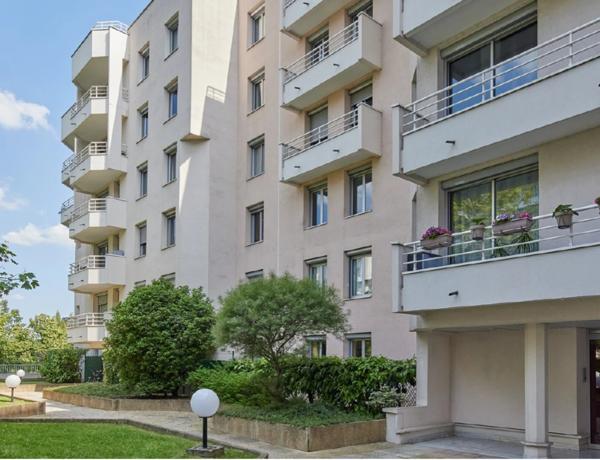 Appt T3 à vendre en nue propriété ISSY LES MOULINEAUX 92, surface hab. 66.70 m2 + balcon + cave + park.