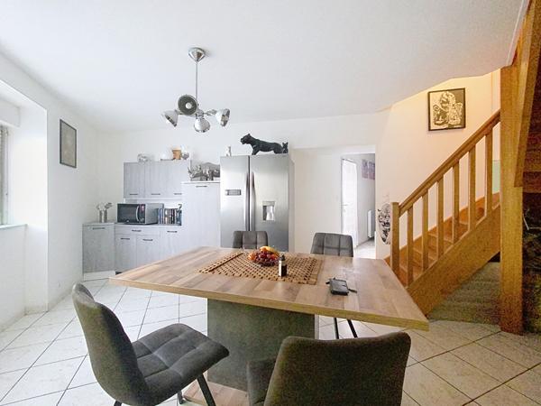 EXCLUSIVITÉ! Maison de ville T2 avec cour privative, Investissement locatif située à Luçon.