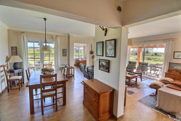 Villa avec piscine, vue dégagée et jardin de 3000m2