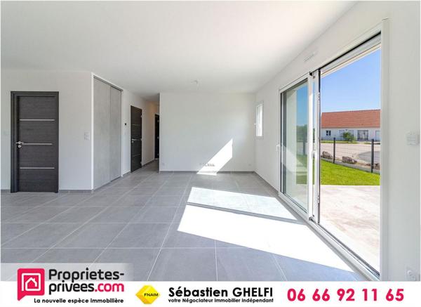 belle maison de plain-pied avec 3 chambres-cellier-garage