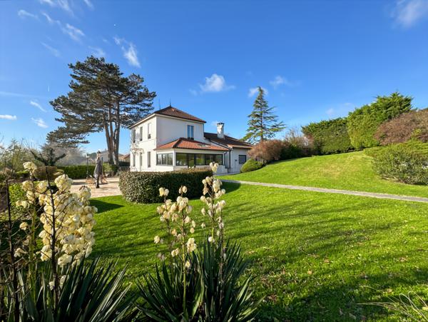 Béligneux (01360) Propriété d’Exception et dépendances avec vue panoramique Sans Vis à vis – La Valbonne / Béligneux Centre Gare