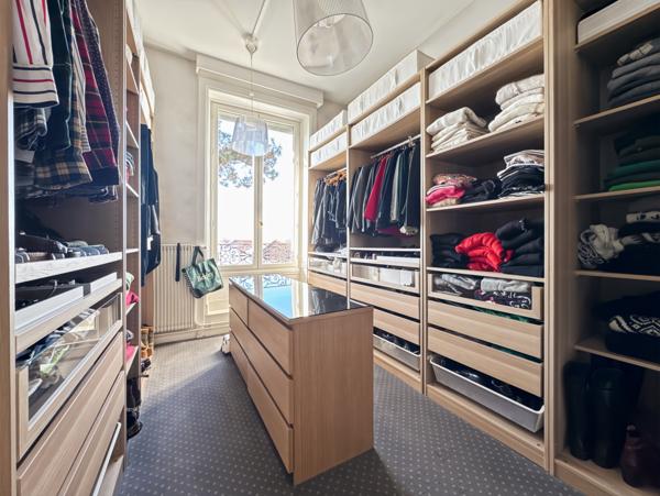 Béligneux (01360) Propriété d’Exception et dépendances avec vue panoramique Sans Vis à vis – La Valbonne / Béligneux Centre Gare