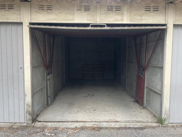 GARAGE 13M2