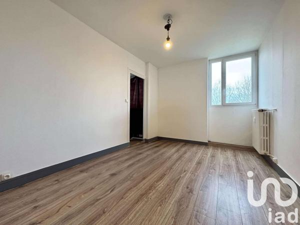 Appartement 4 pièces de 82 m² à Sedan (08200)