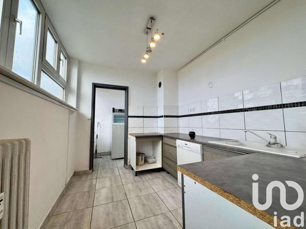 Appartement 4 pièces de 82 m² à Sedan (08200)