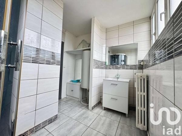 Appartement 4 pièces de 82 m² à Sedan (08200)