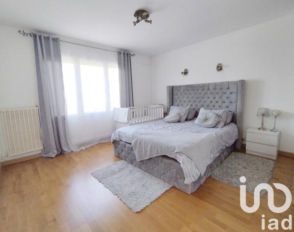 Maison à vendre 8 pièces 150 m² Chelles