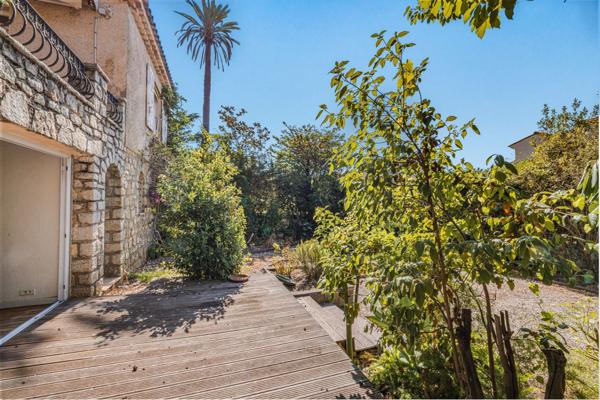 Vente Villa de luxe Cannes 8 Pièces 370 m²