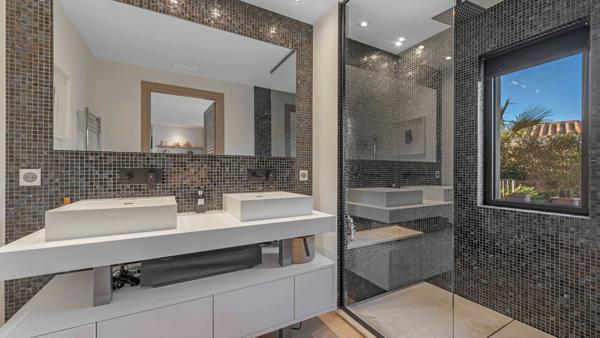 Vente Villa de luxe Sainte-Maxime 5 Pièces 157 m²