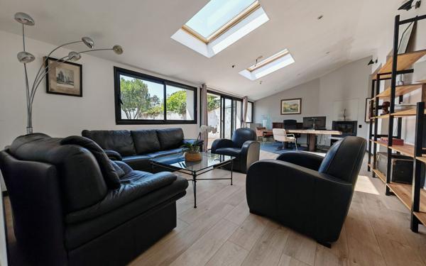 Maison à vendre    5 pièces • 148 m2 La Rochelle