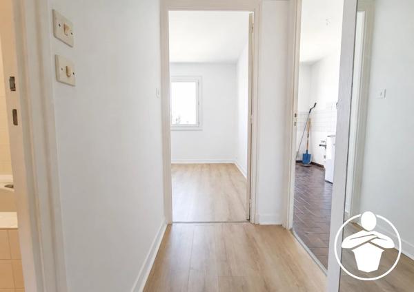 Vente                                                      Appartement
                        
                     2 pièces                      55 m2                     à Agen