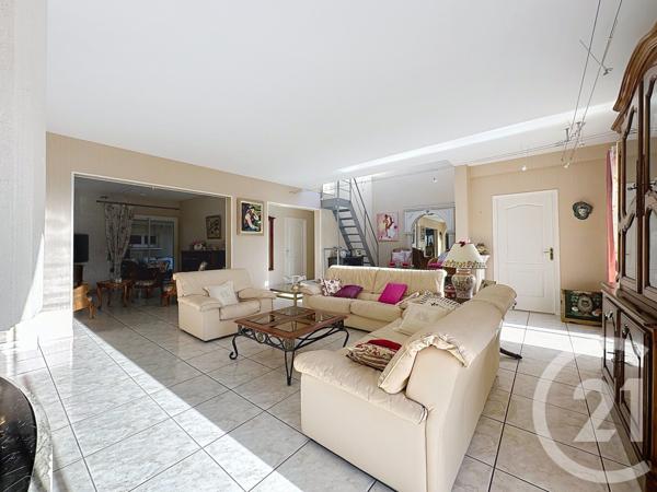 Maison à vendre  6 pièces - 219 m2 MOZAC - 63