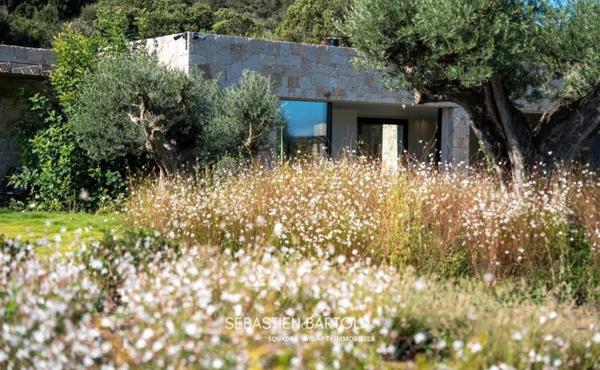 Villa vue mer prestige T7 350M2 avec piscine à Bonifacio