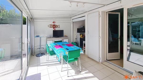 Appartement 02 chambres – terrasse, véranda et parking