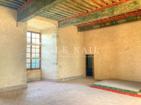 Château du XIIIe siècle, Monument Historique, à restaurer dans le Lot-et-Garonne