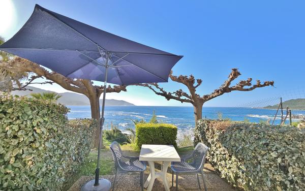 30 minutes d'AJACCIO - Immeuble de 6 appartements pieds dans l'eau Ajaccio (20000)