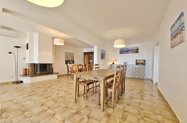 30 minutes d'AJACCIO - Immeuble de 6 appartements pieds dans l'eau Ajaccio (20000)