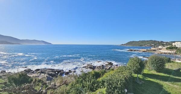 30 minutes d'AJACCIO - Immeuble de 6 appartements pieds dans l'eau Ajaccio (20000)