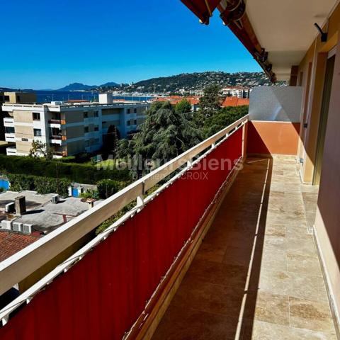 Appartement entièrement rénové vue mer