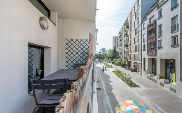 Appartement à vendre    3 pièces • 72,78 m2 Paris 20