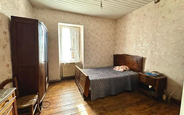 Maison à vendre    6 pièces •  Rieupeyroux