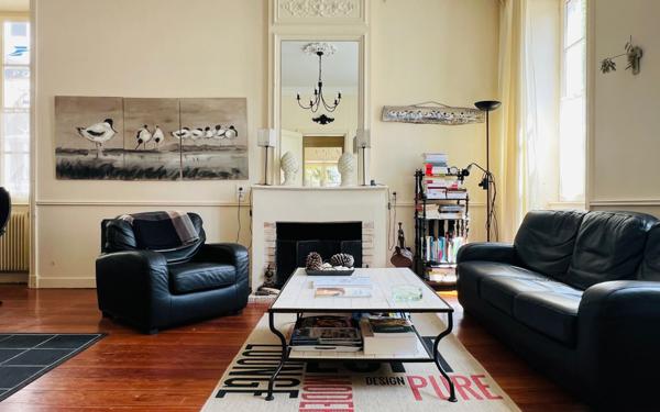 Maison à vendre    6 pièces •  Saint-Martin-de-Ré