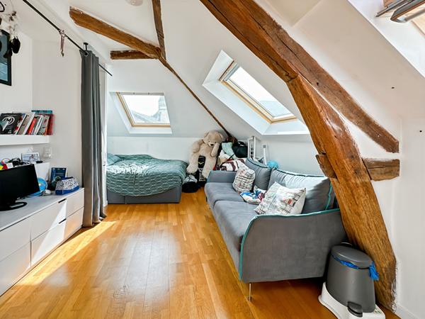 APPARTEMENT ANCIEN POISSY - 6 pièce(s) - 104.70 m2