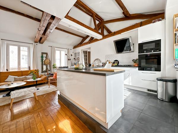 APPARTEMENT ANCIEN POISSY - 6 pièce(s) - 104.70 m2