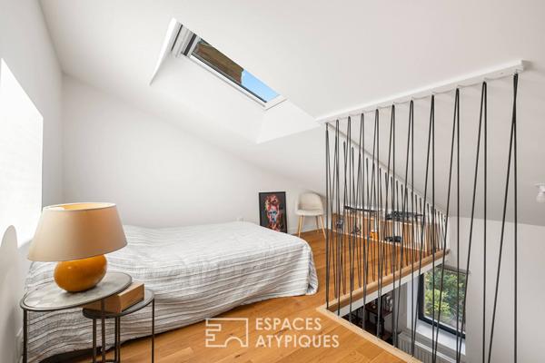 Anciennes écuries rénovées par architecte avec jardin bucolique et piscine proche île-Barbe